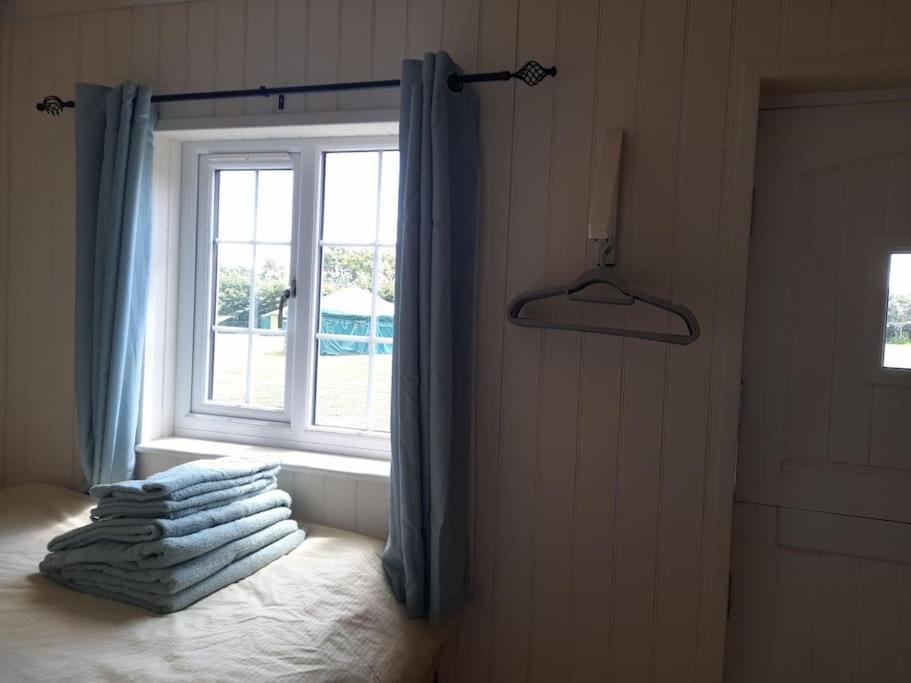 Apartmán Dinky'S Den Coverack Exteriér fotografie