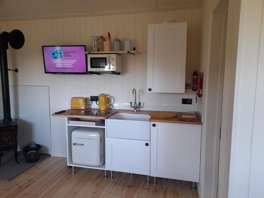 Apartmán Dinky'S Den Coverack Exteriér fotografie